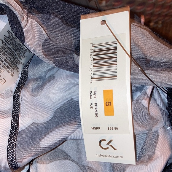 Calvin Klein performance - Picture 3 of 3